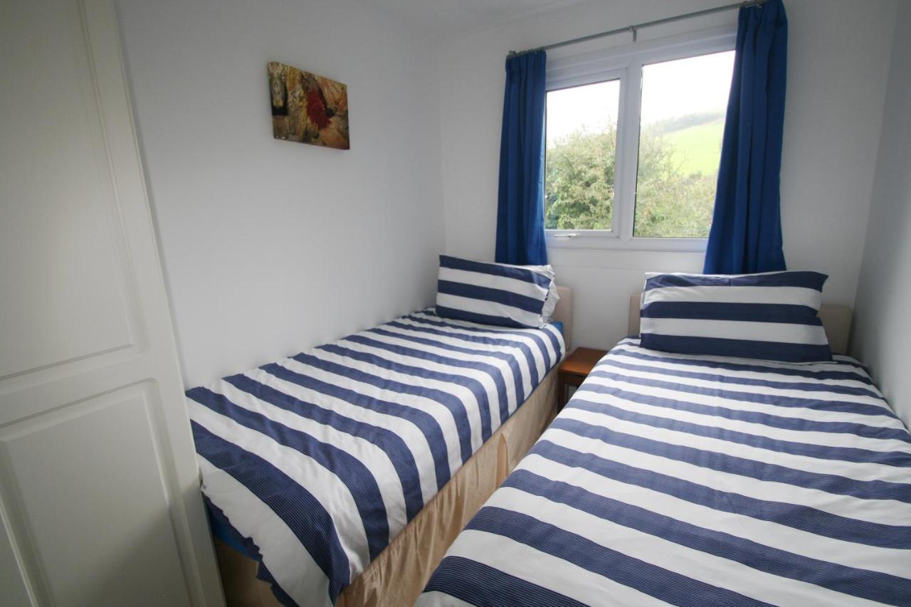 Freshwater Bay Holiday Cottages Pembroke Buitenkant foto