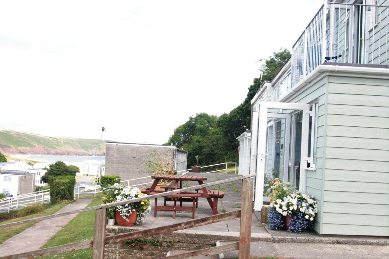 Freshwater Bay Holiday Cottages Pembroke Buitenkant foto